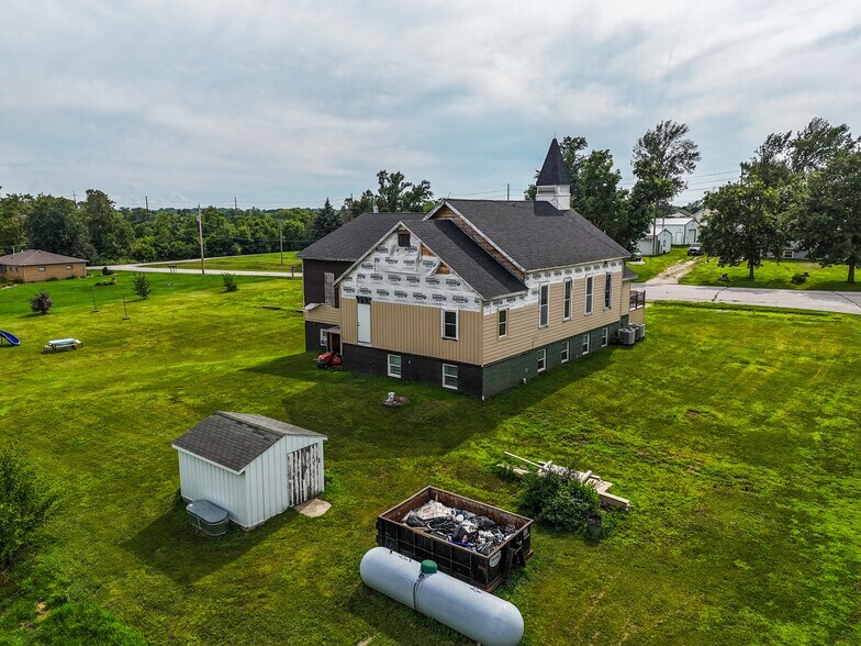 5915 46th st, Carlisle, IA à vendre - Photo de l’immeuble – Image 3 sur 14