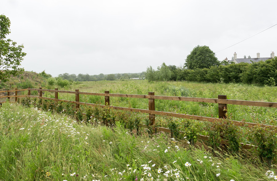 Mill Ln, Westbury à louer - Photo de l’immeuble – Image 2 sur 4