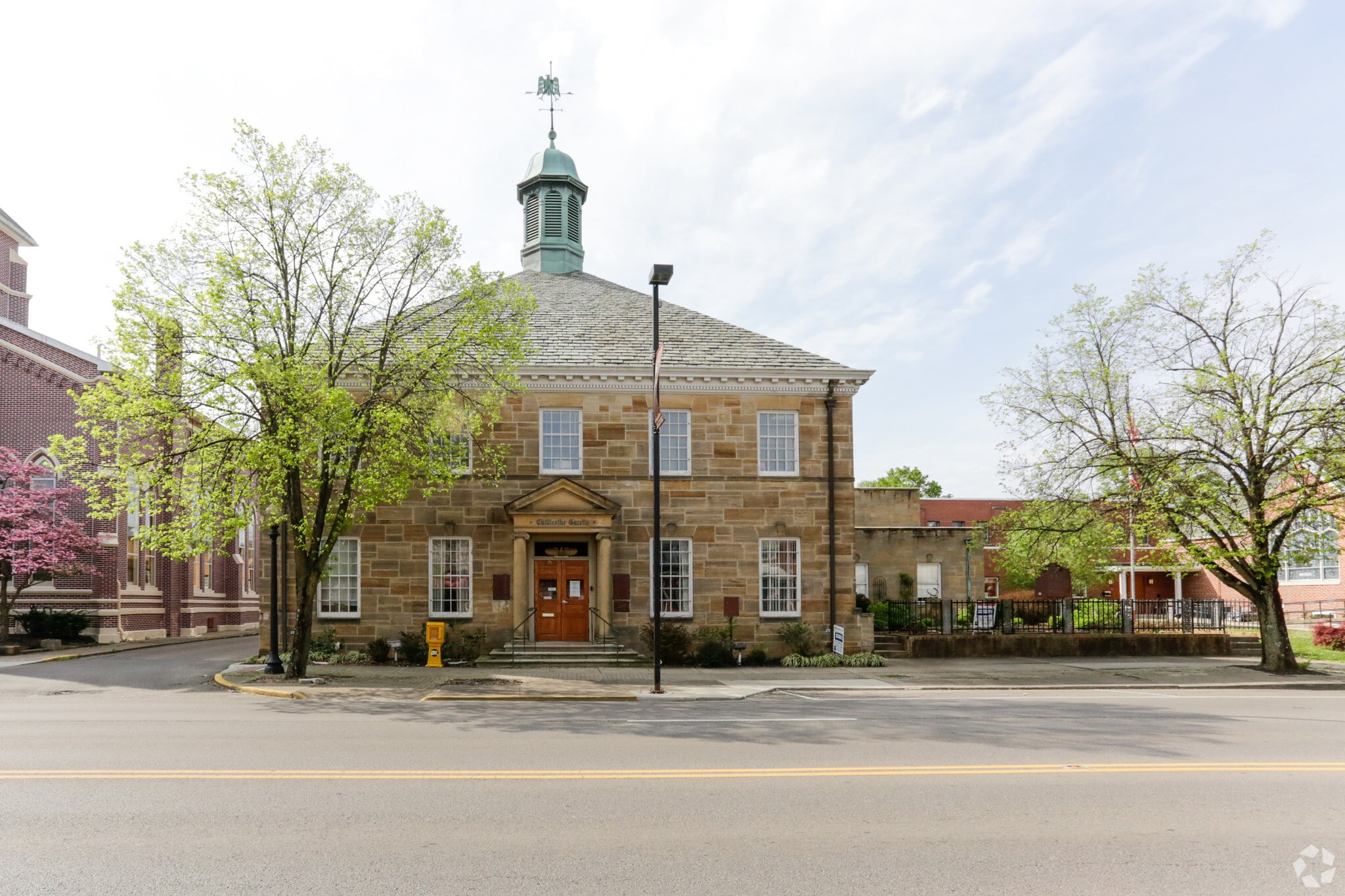 50-62 W Main St, Chillicothe, OH à louer Photo principale– Image 1 sur 13