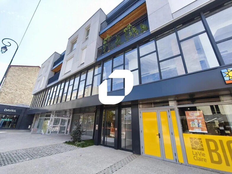 Bureau dans Saint-Maur-des-Fossés à louer - Photo de l’immeuble – Image 1 sur 1