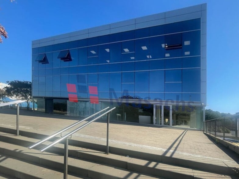 Bureau dans Terrassa, Barcelona à vendre - Photo principale – Image 1 sur 4