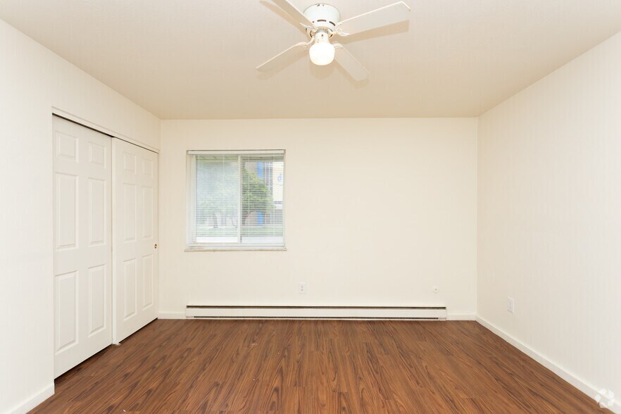 5311 N Detroit Ave, Toledo, OH à vendre - Photo intérieure – Image 3 sur 28