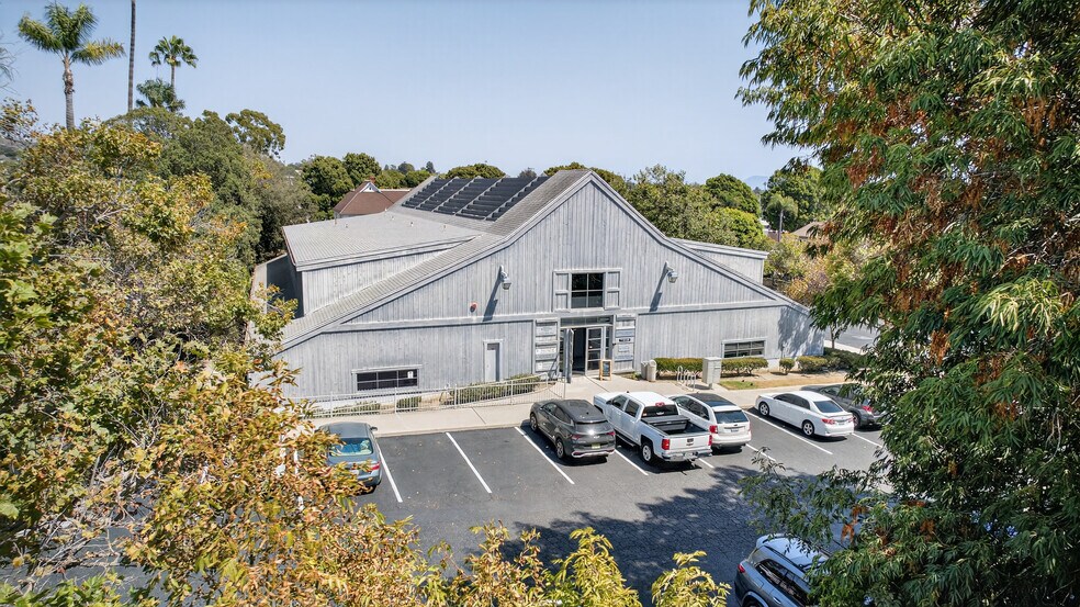 4080 Loma Vista Rd, Ventura, CA à vendre - Photo de l’immeuble – Image 3 sur 19