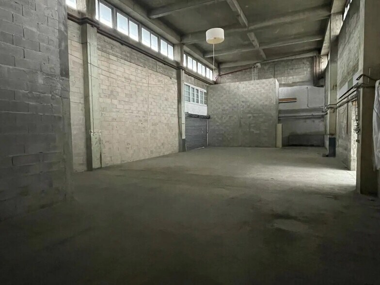 Local d’activités dans Nanterre à louer - Photo intérieure – Image 2 sur 14