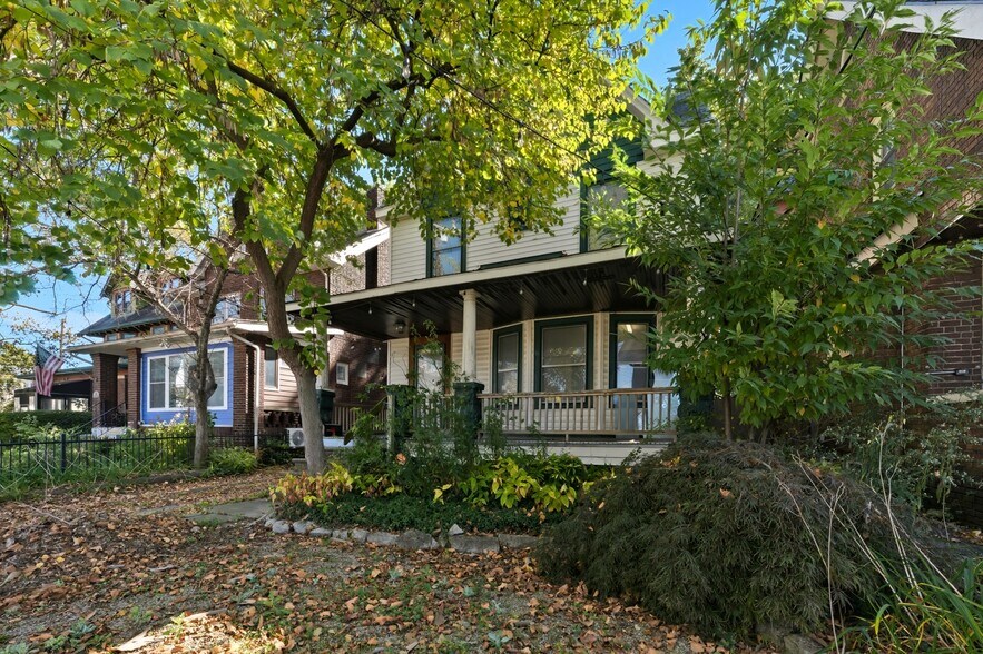 12406 Larchmere Blvd, Cleveland, OH à vendre - Photo de l’immeuble – Image 3 sur 48