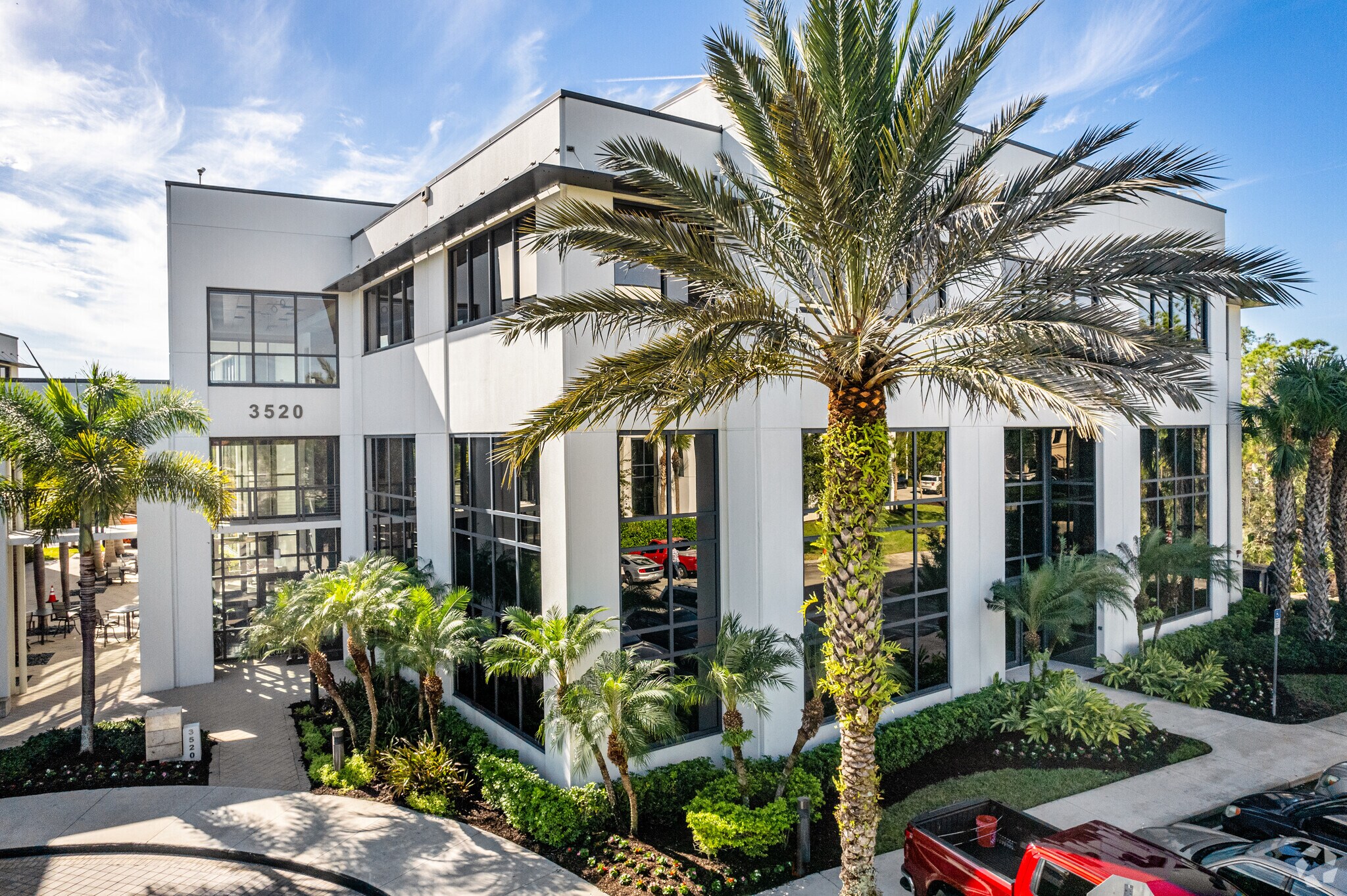 3520 Kraft Rd, Naples, FL à louer Photo principale– Image 1 sur 8