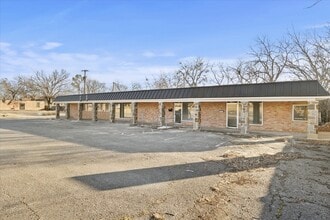 2108 Monroe St, Commerce, TX à vendre Photo intérieure– Image 1 sur 12