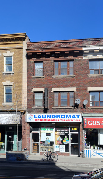 598 Bloor St W, Toronto, ON à vendre - Photo de l’immeuble – Image 2 sur 2
