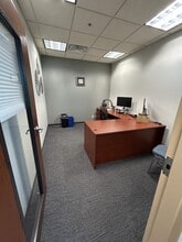 4221 Courtney Rd, Franksville, WI à louer Photo intérieure– Image 1 sur 3