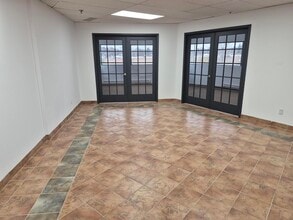 2500 Rue Jean-Perrin, Québec, QC à louer Photo intérieure– Image 2 sur 3