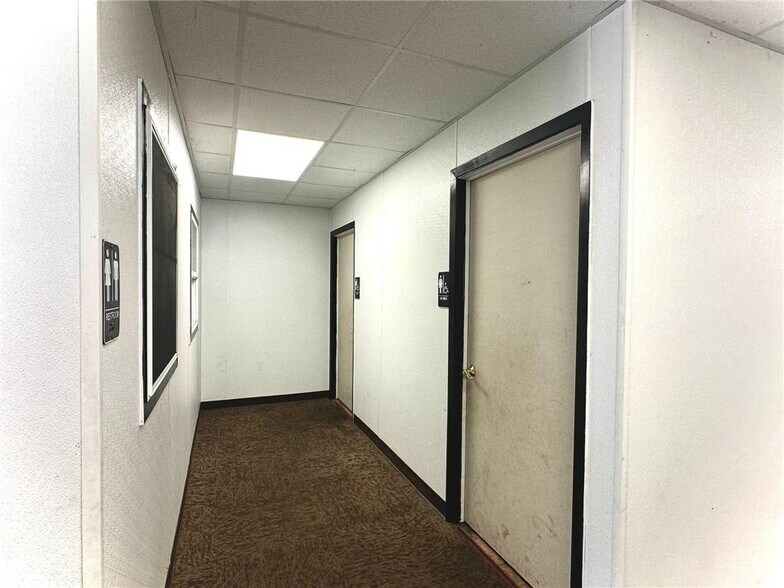 1528 Oxford St, Worthington, MN à vendre - Photo intérieure – Image 2 sur 4