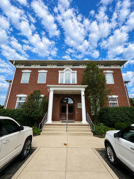 1392 High St, Wadsworth, OH à louer - Photo de l’immeuble – Image 1 sur 19