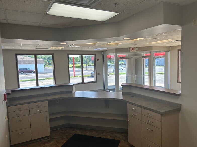 435 E Columbia St, Springfield, OH à vendre - Photo intérieure – Image 3 sur 19