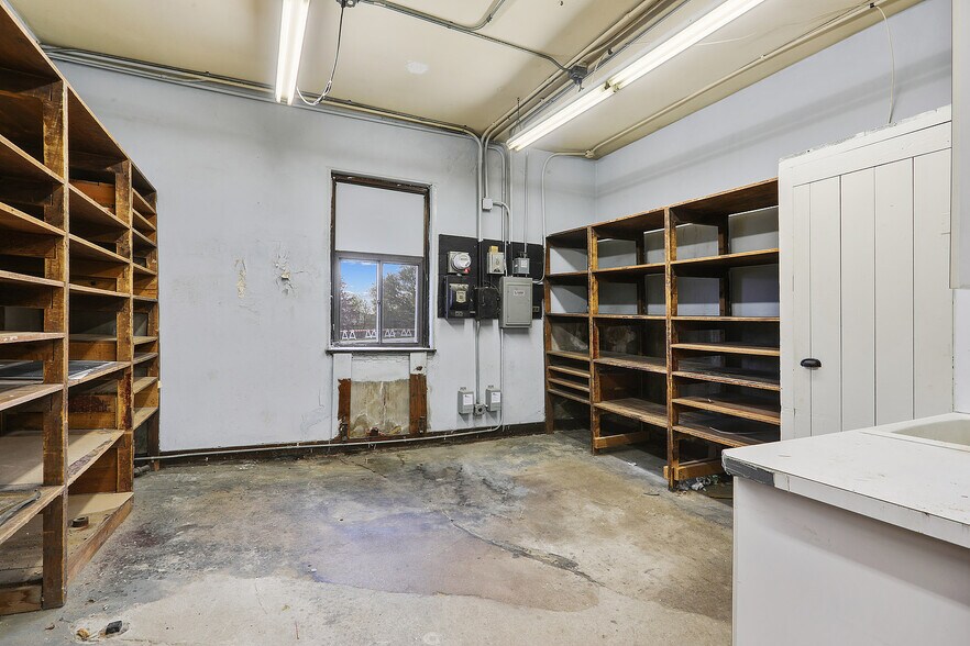 1500 Jefferson St, Two Rivers, WI à vendre - Photo intérieure – Image 3 sur 10
