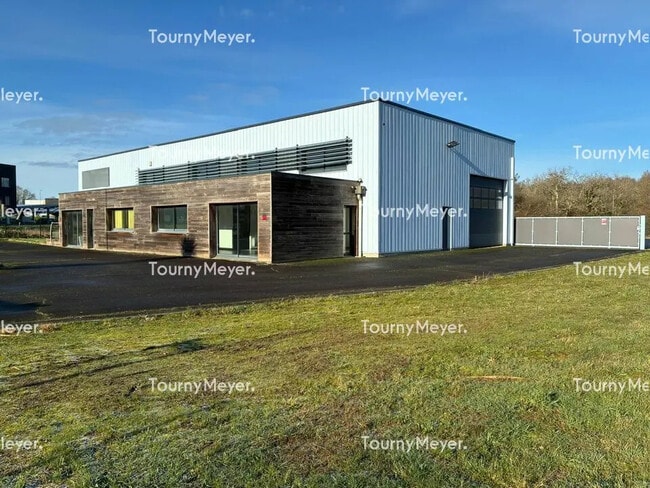 Plus de détails pour Local d'activités à louer