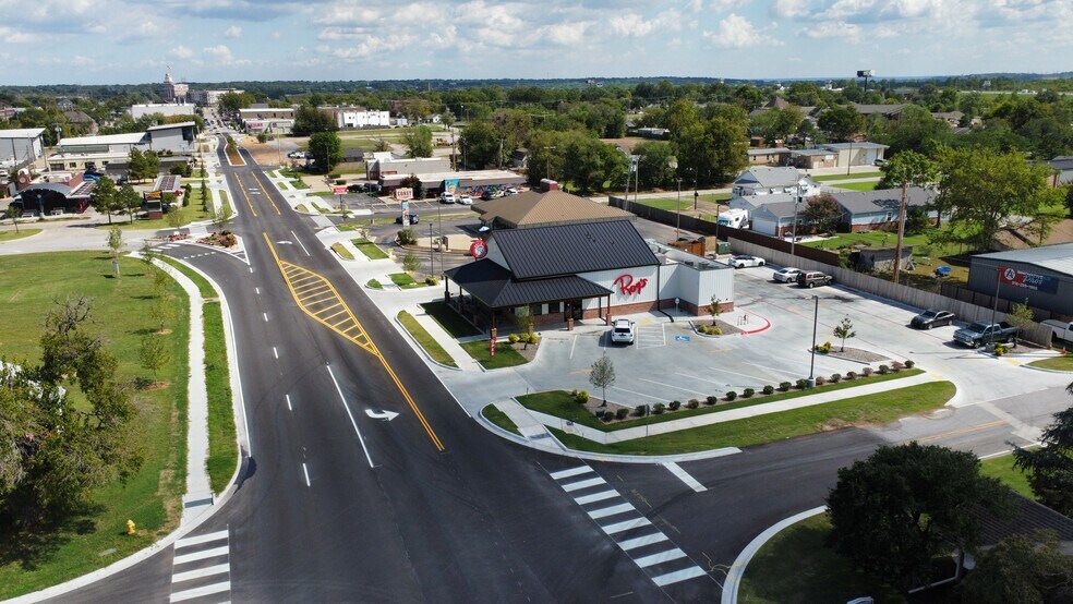 418 Main St, Jenks, OK à vendre - Photo de l’immeuble – Image 2 sur 31