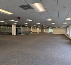 1350 E Touhy Ave, Des Plaines, IL à louer Photo intérieure– Image 2 sur 6