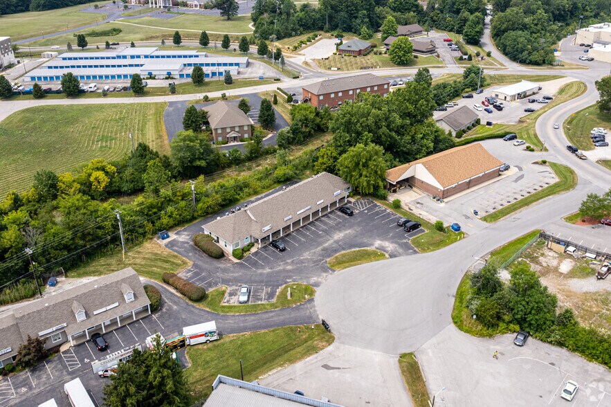 604 Crystal Pl, La Grange, KY à louer - Aérien – Image 3 sur 4