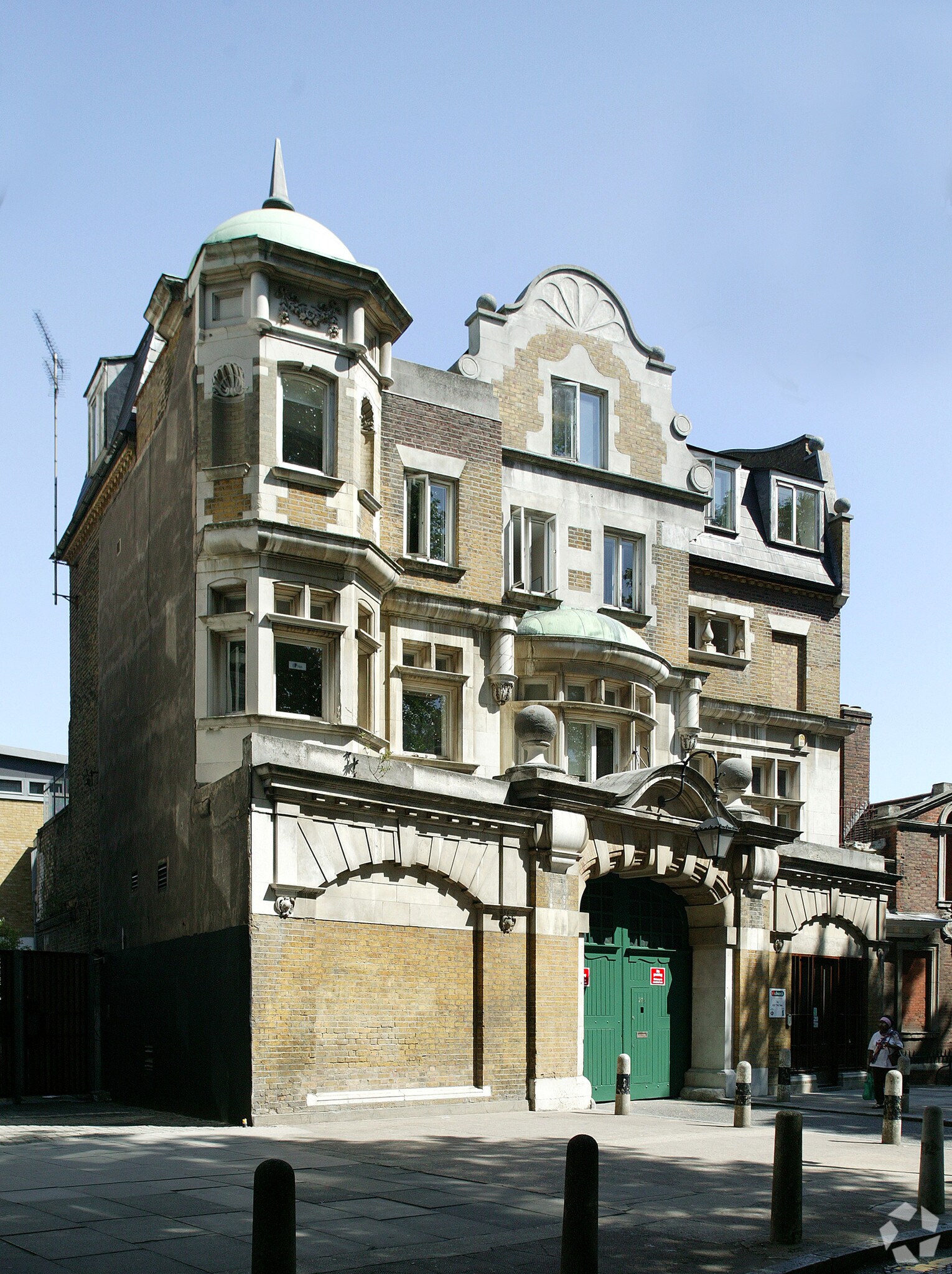 27A Mile End Rd, Londres à louer Photo principale– Image 1 sur 7