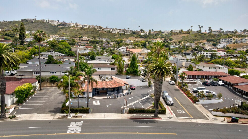 1925 S El Camino Real, San Clemente, CA à vendre - Photo de l’immeuble – Image 1 sur 32