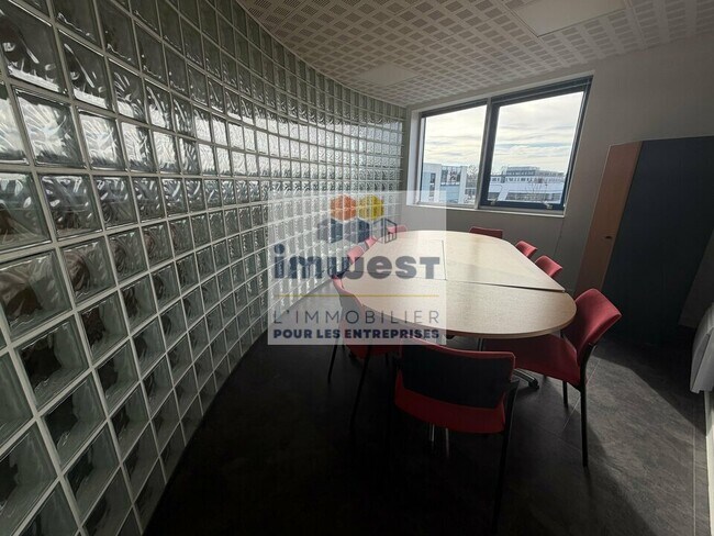 Plus de détails pour Bureau à vendre