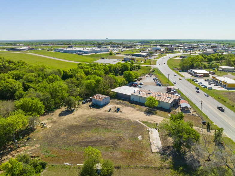 639 Sun Valley Blvd, Hewitt, TX à vendre - Photo de l’immeuble – Image 2 sur 7