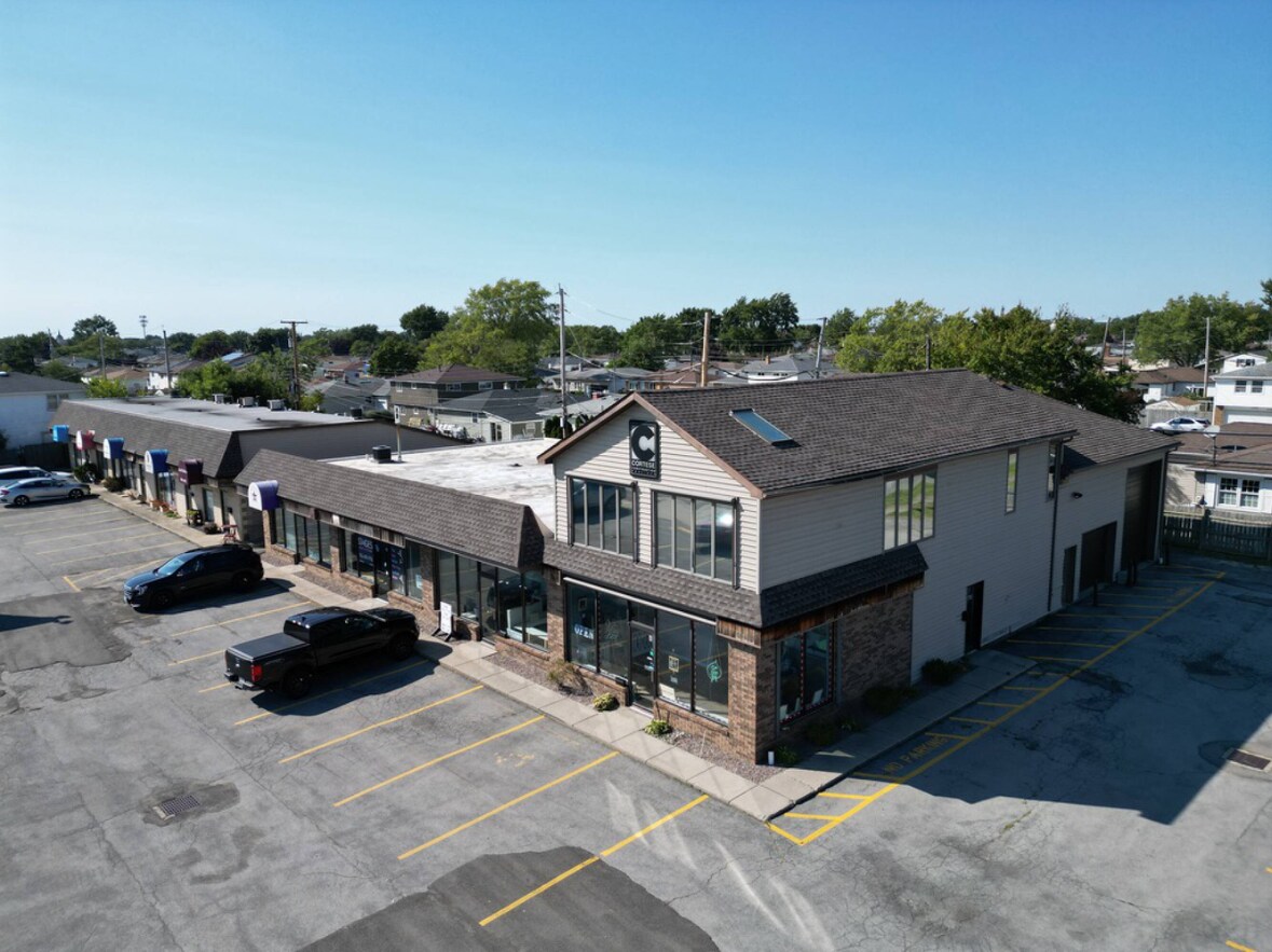 2320 George Urban blvd, Depew, NY à louer Photo principale– Image 1 sur 9