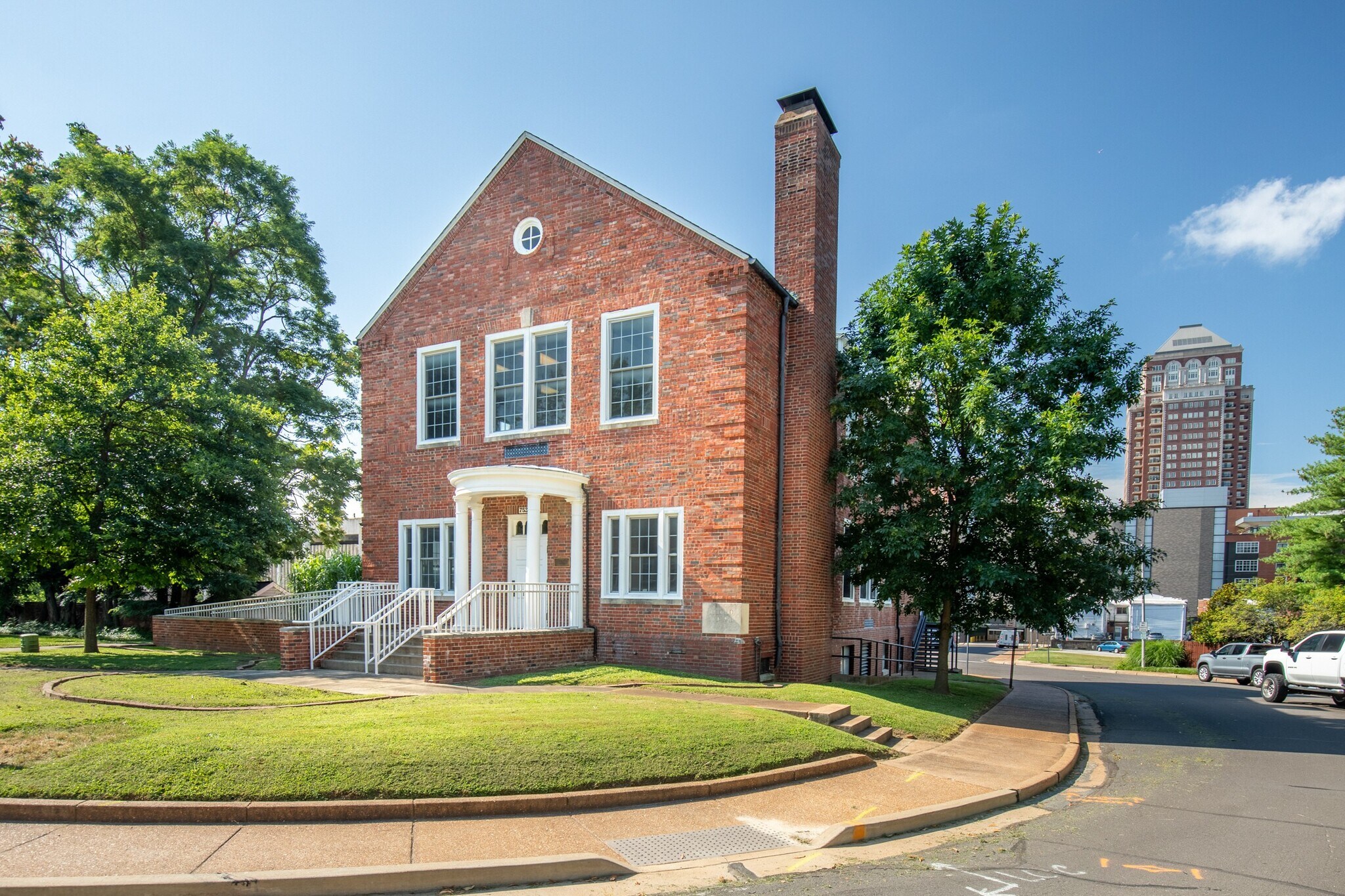 7530 Maryland Ave, Clayton, MO à vendre Photo de l’immeuble– Image 1 sur 9
