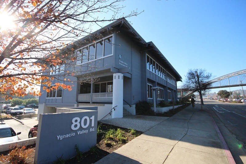 925 Ygnacio Valley Rd, Walnut Creek, CA à louer - Photo de l’immeuble – Image 2 sur 6