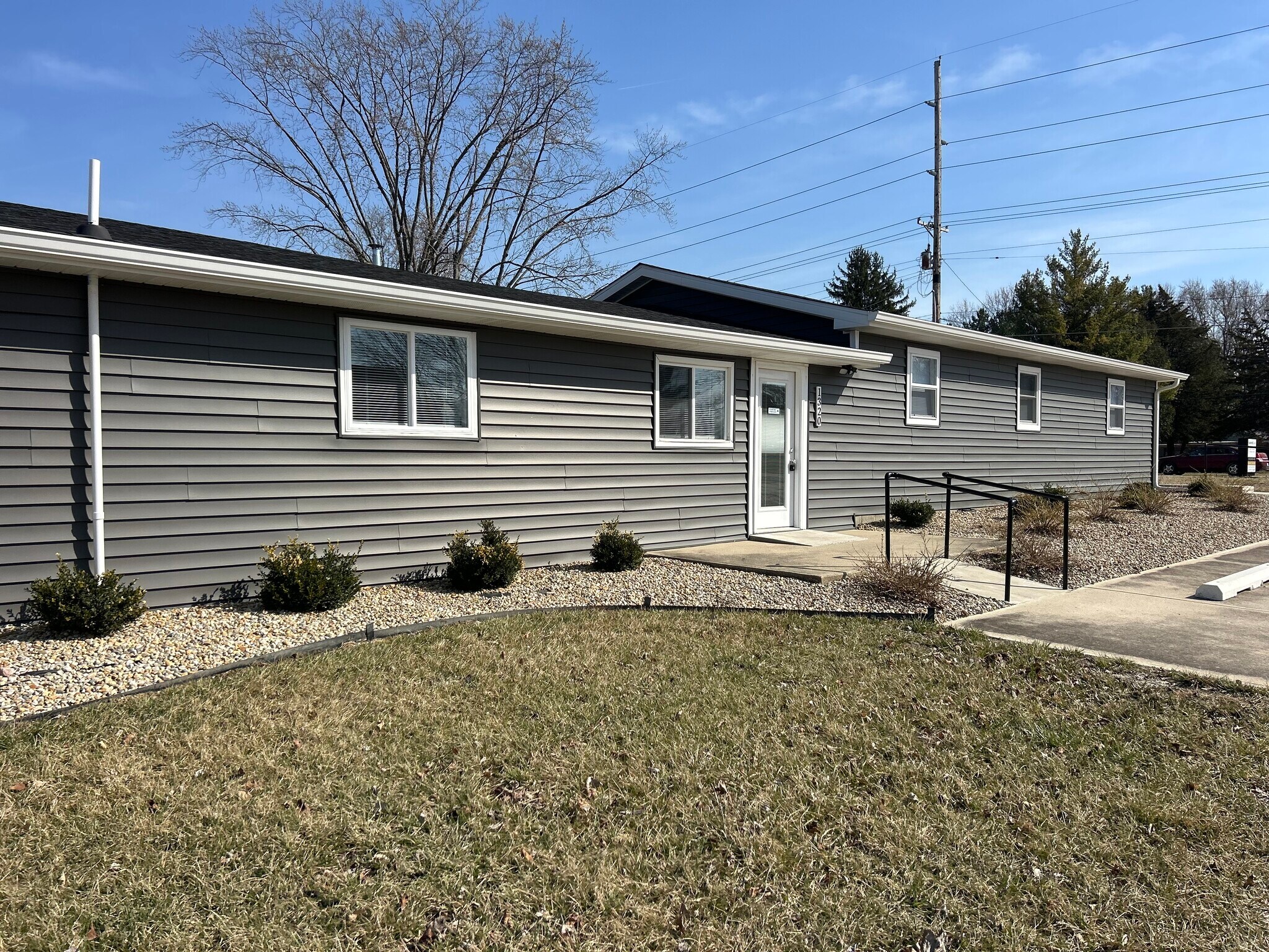 1320 W 53rd St, Anderson, IN à louer Photo de l’immeuble– Image 1 sur 9
