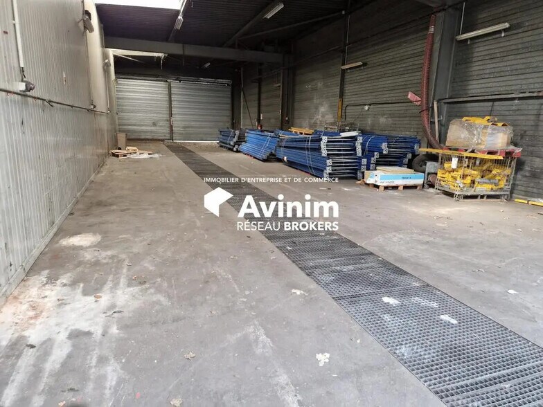 Industriel/Logistique dans Gonesse à louer - Photo de l’immeuble – Image 2 sur 2