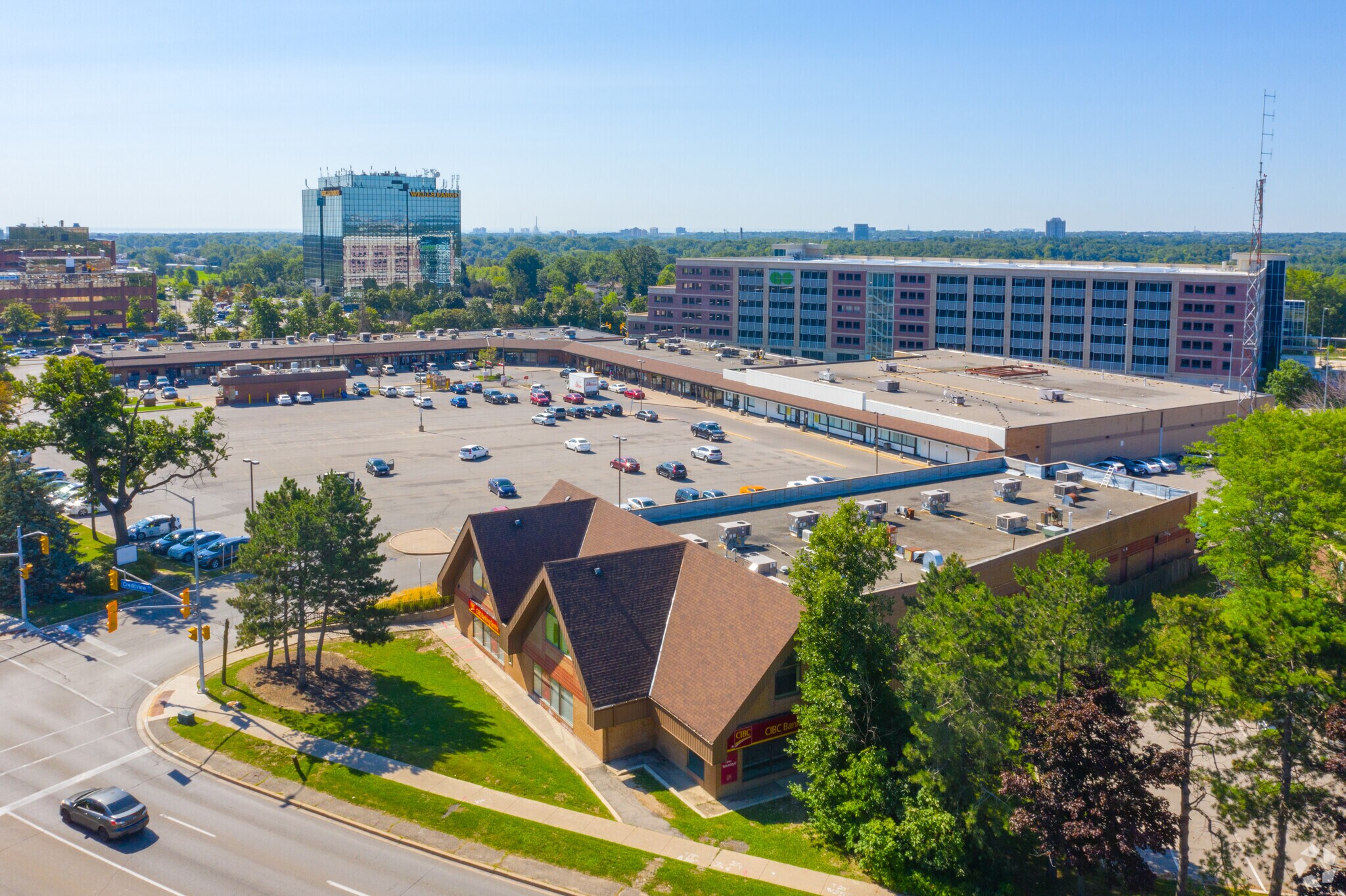 4040 Creditview Rd, Mississauga, ON à louer Photo principale– Image 1 sur 20