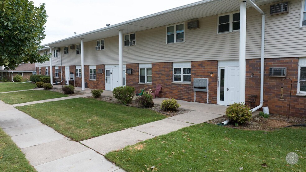 2330 S Walden Ave, Appleton, WI à vendre - Photo de l’immeuble – Image 3 sur 3