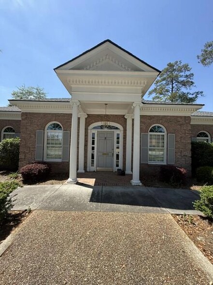 2718 N Oak St, Valdosta, GA à vendre - Photo de l’immeuble – Image 1 sur 11
