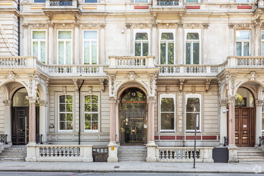 13 Grosvenor Gdns, Londres à louer - Photo de l’immeuble – Image 3 sur 14