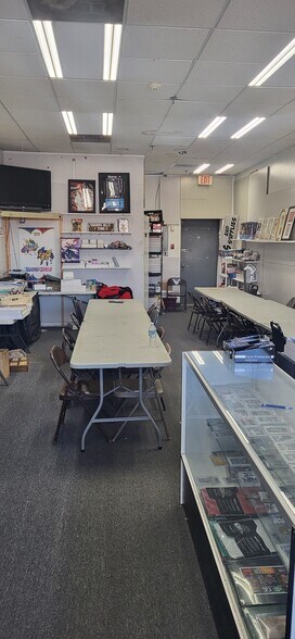 580 Medford Ave, Patchogue, NY à louer - Photo intérieure – Image 3 sur 9