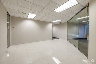 8360 Lyndon B Johnson Fwy, Dallas, TX à vendre Photo intérieure– Image 2 sur 7