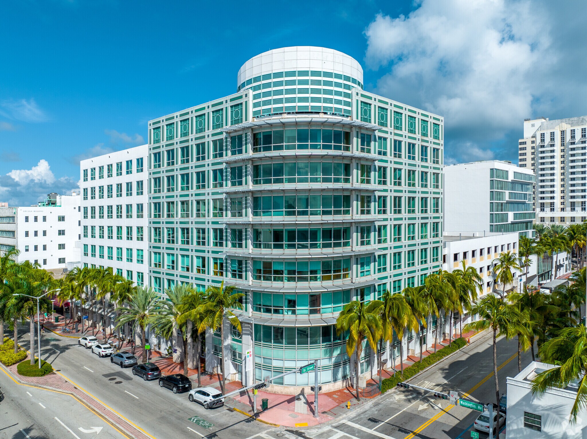 1601 Washington Ave, Miami Beach, FL à louer Photo de l’immeuble– Image 1 sur 7