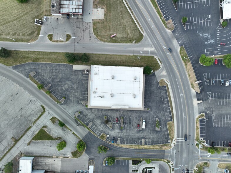 3601 Towne Blvd, Middletown, OH à louer - Photo de l’immeuble – Image 2 sur 5