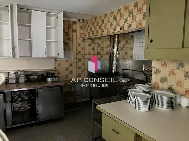 Local commercial dans Paris à vendre - Photo de l’immeuble – Image 2 sur 7