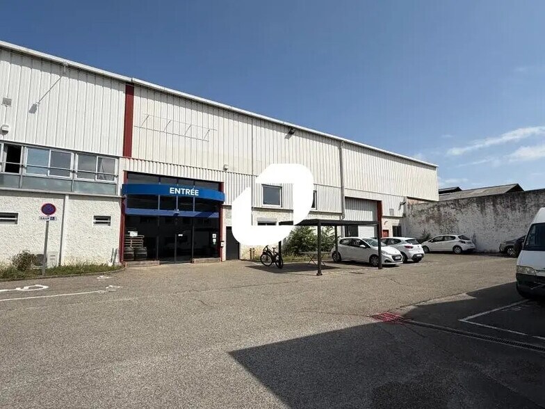 Local commercial dans Lyon à louer - Photo de l’immeuble – Image 1 sur 12