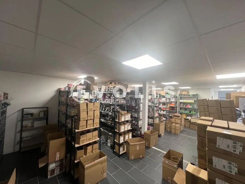 Local d'activités dans Chennevières-sur-Marne à vendre - Photo intérieure – Image 3 sur 8