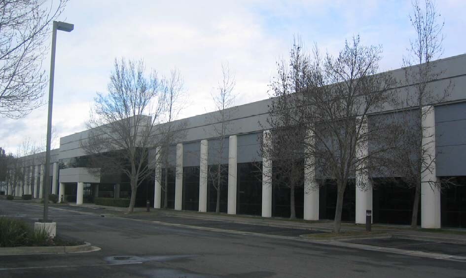 775 Southpoint Blvd, Petaluma, CA à louer - Photo de l’immeuble – Image 2 sur 6