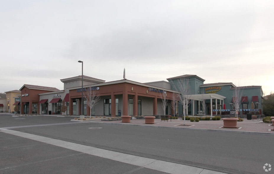 3080 Vista Blvd, Sparks, NV à louer - Photo principale – Image 1 sur 7