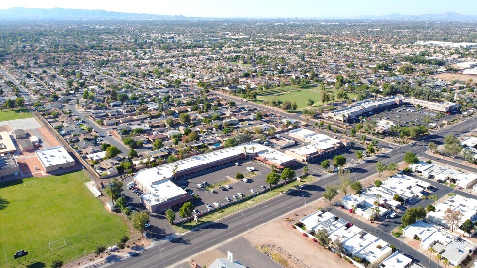 590 N Alma School Rd, Chandler, AZ à louer - Photo de l’immeuble – Image 2 sur 7