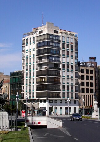 Plus de détails pour Calle De Santiago, 31, Valladolid - Logement à vendre