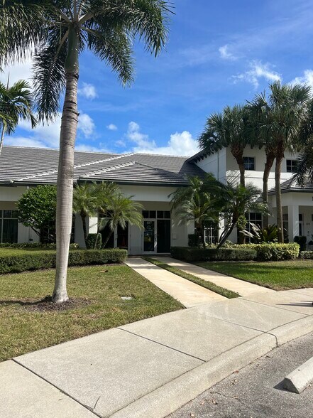 3307 Northlake Blvd, Palm Beach Gardens, FL à louer - Photo de l’immeuble – Image 2 sur 14