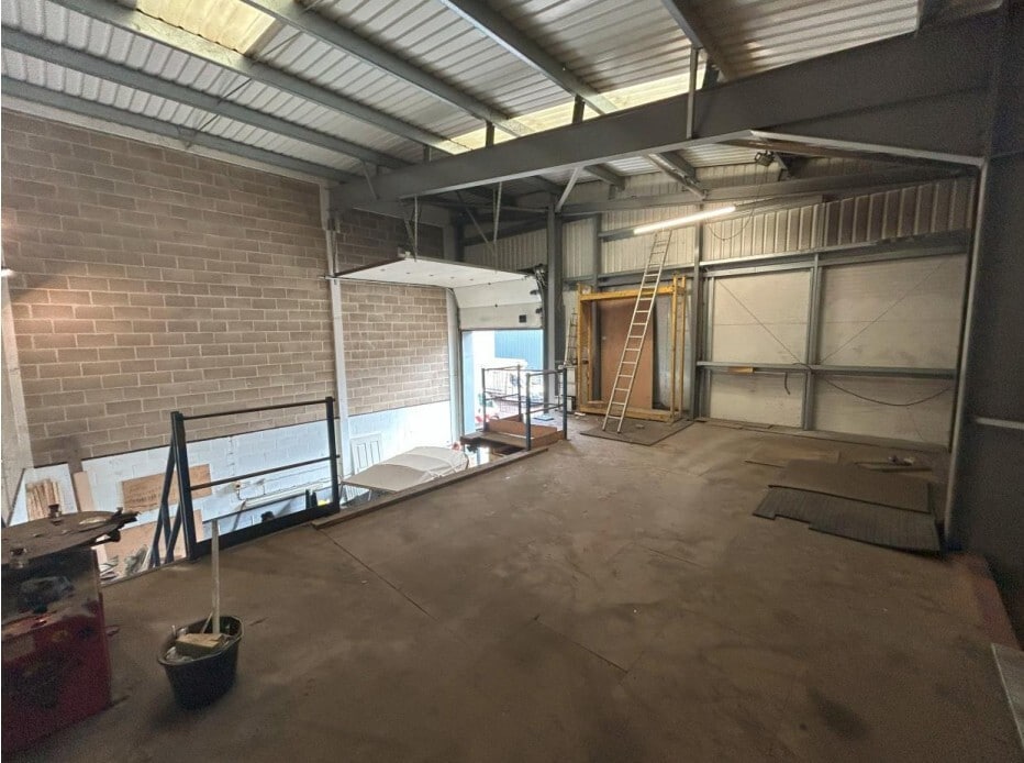 Babraham Rd, Cambridge, CAM CB22 3JH - Lot 14 -  - Photo intérieure - Image 1 of 1
