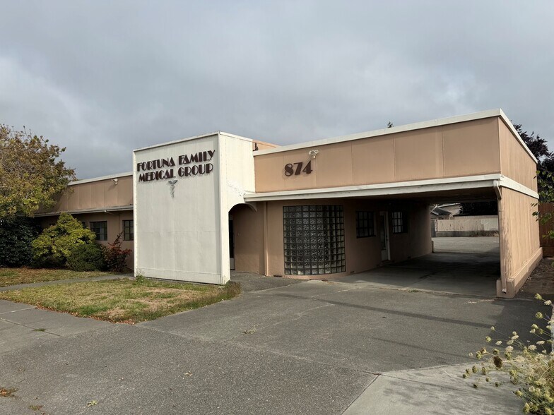 874 Main St, Fortuna, CA à vendre - Photo de l’immeuble – Image 1 sur 8