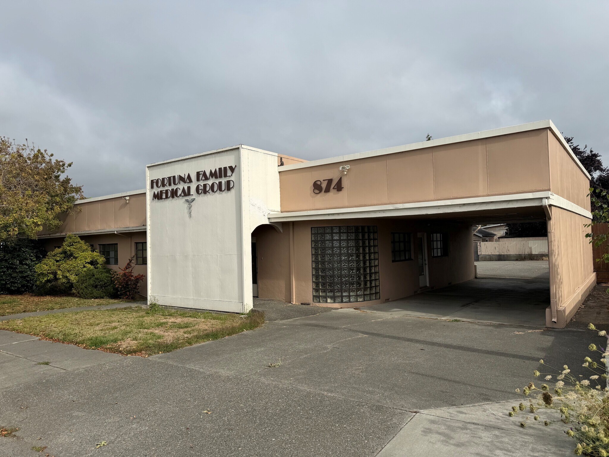 874 Main St, Fortuna, CA à vendre Photo de l’immeuble– Image 1 sur 9